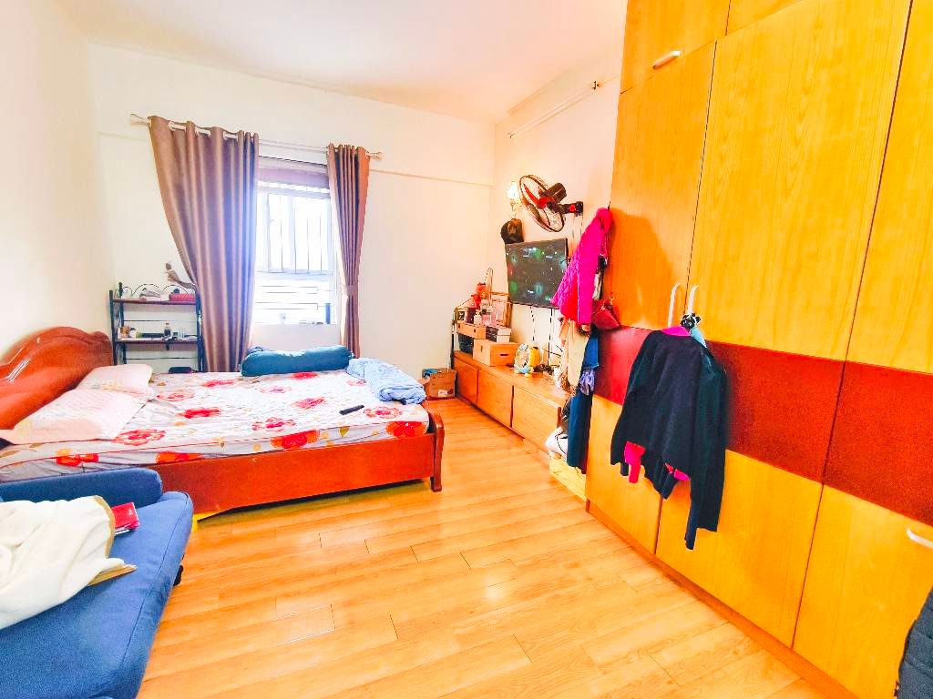 Bán nhà Thái Hà - diện tích 107.8m2 1 tầng - Thang máy - giá 11,5 tỷ