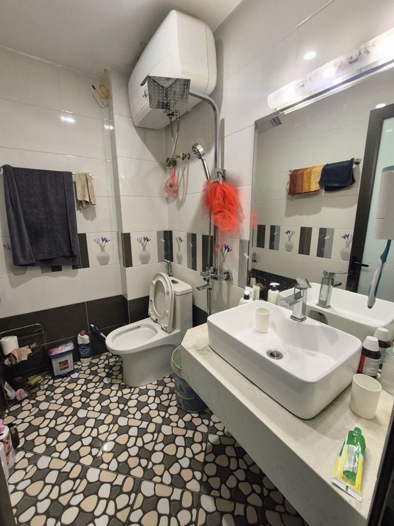 Bán nhà Trương Định - diện tích 43,3m2 5 tầng - Gần ô tô - giá 9,5 tỷ