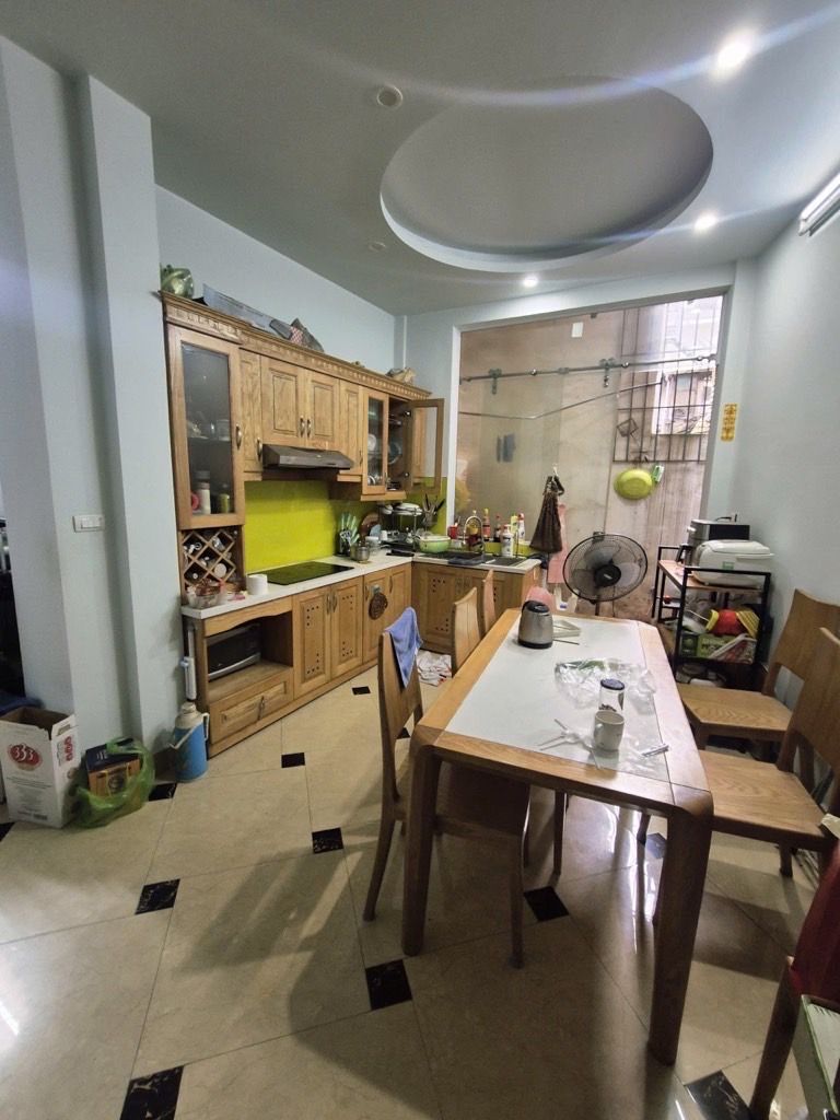 Bán nhà Trương Định - diện tích 43,3m2 5 tầng - Gần ô tô - giá 9,5 tỷ