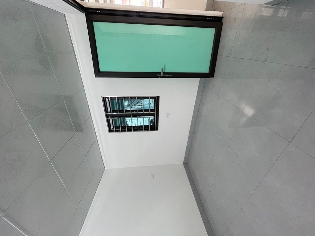 Bán nhà Định Công - diện tích 46m2 2 tầng - ngõ ba gác thông - giá 2 tỷ