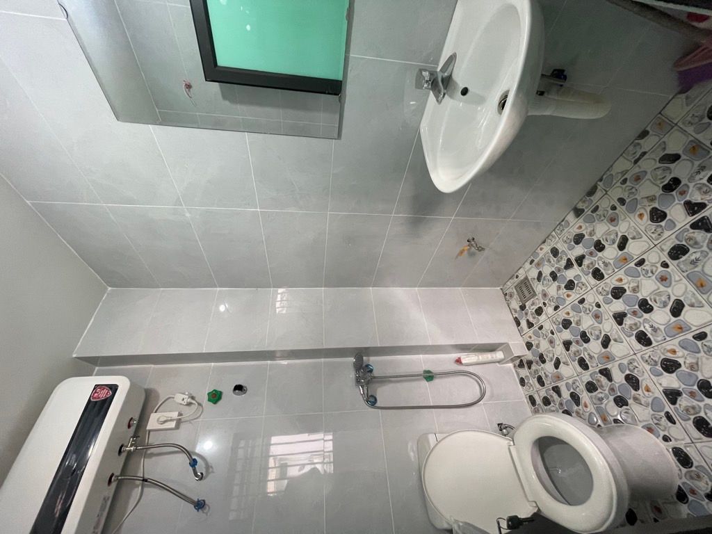 Bán nhà Định Công - diện tích 46m2 2 tầng - ngõ ba gác thông - giá 2 tỷ