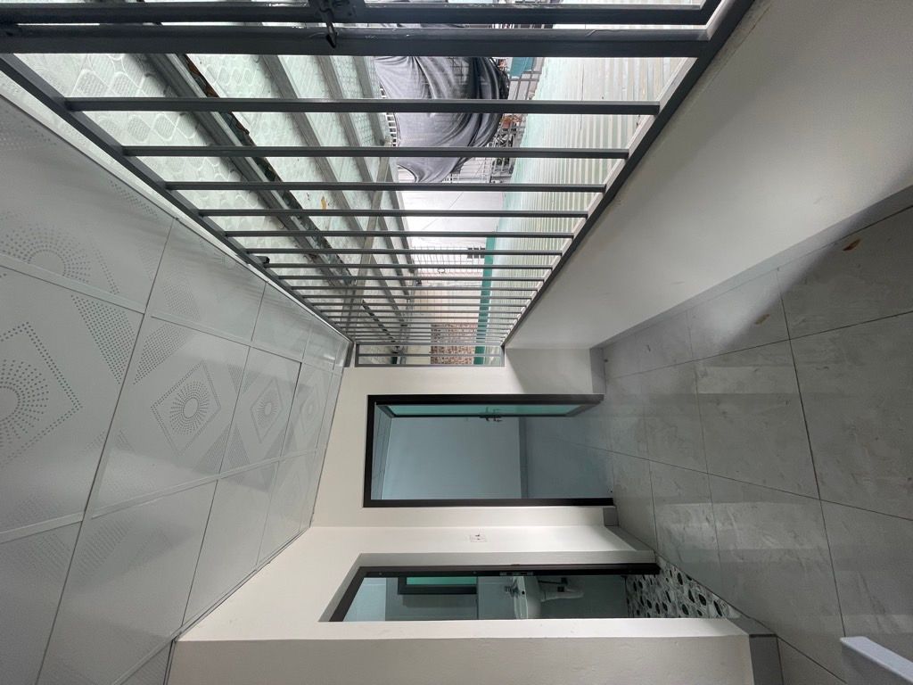 Bán nhà Định Công - diện tích 46m2 2 tầng - ngõ ba gác thông - giá 2 tỷ