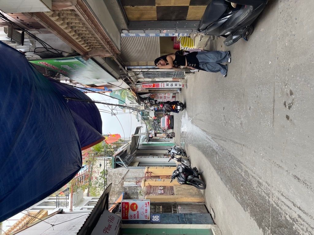 Bán nhà Định Công - diện tích 46m2 2 tầng - ngõ ba gác thông - giá 2 tỷ