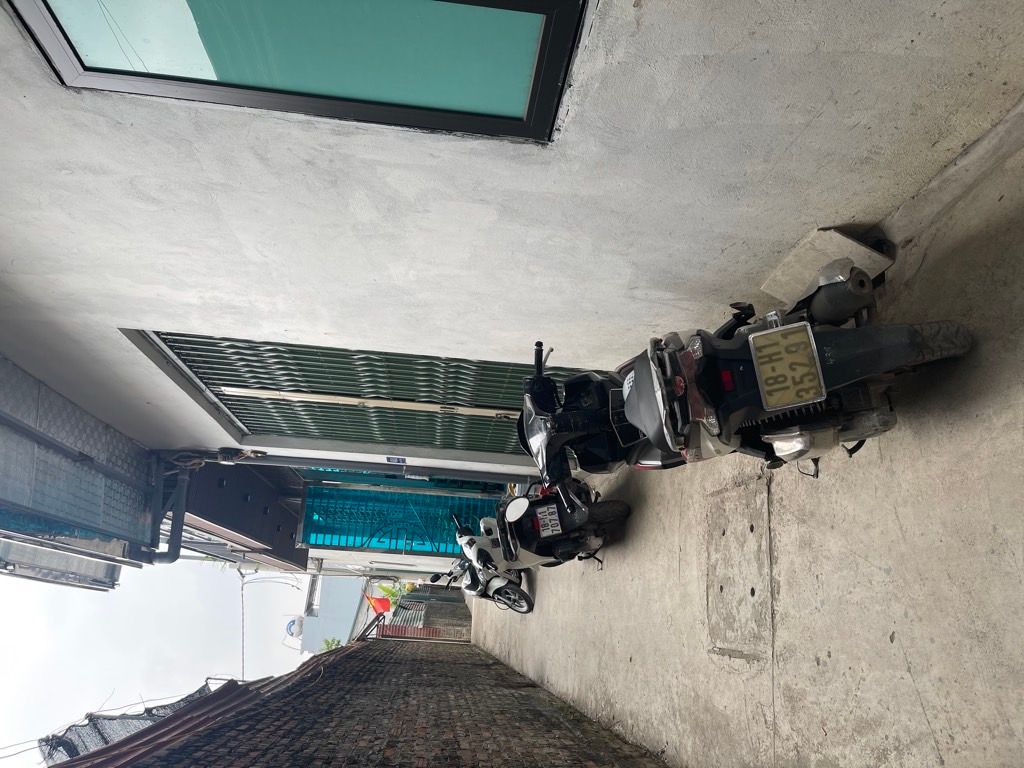 Bán nhà Định Công - diện tích 46m2 2 tầng - ngõ ba gác thông - giá 2 tỷ