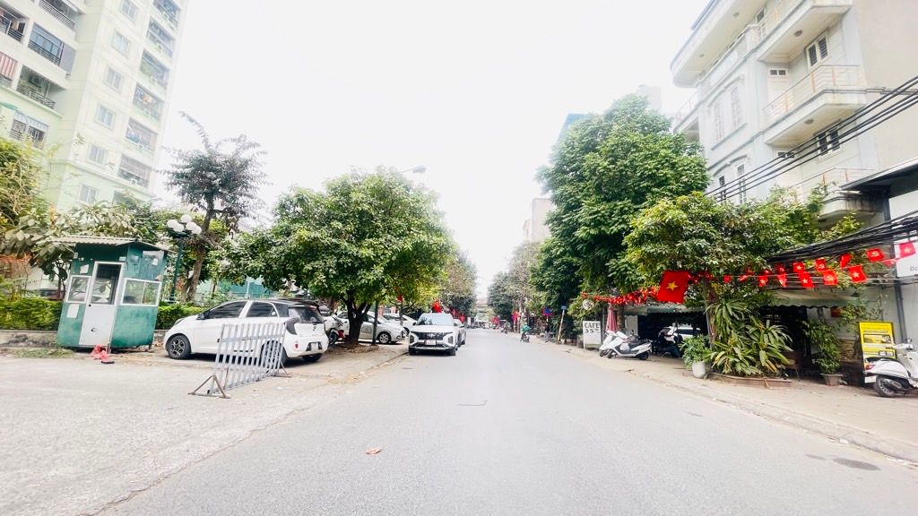 Bán nhà Nguyễn Xiển - diện tích 63.1m2 5 tầng - Lô góc thoáng sáng - giá 5,05 tỷ