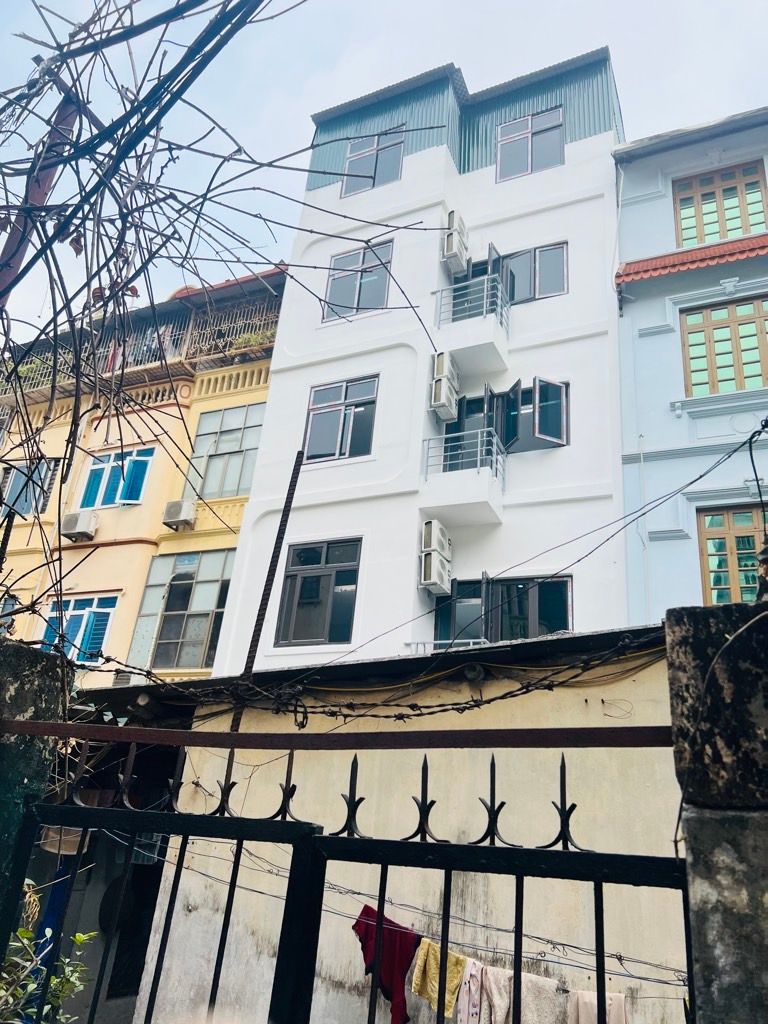 Bán nhà Hào Nam - diện tích 61.2m2 6 tầng - CCMN siêu hiếm - giá 16,6 tỷ