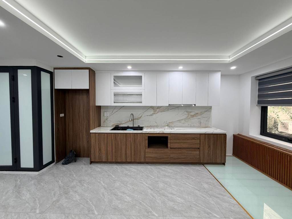 Bán nhà Thái Hà - diện tích 36,1m2 6 tầng - Siêu phẩm thang máy, 3 bước ra Mặt Phố - giá 18,6 tỷ