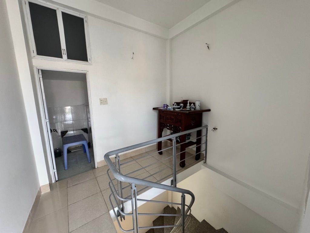 Bán nhà Gốc Đề - diện tích 26,6m2 4 tầng - gần ô tô - giá 6,8 tỷ