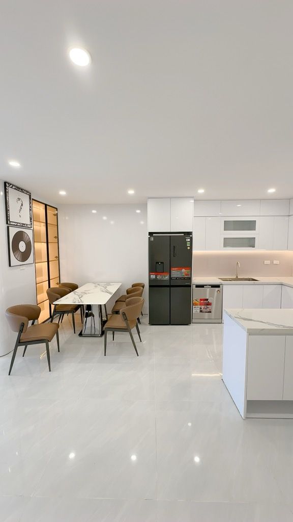 Bán nhà Lò Đúc - diện tích 94.6m2 1 tầng - Căn hộ cao cấp mặt phố - giá 11,5 tỷ