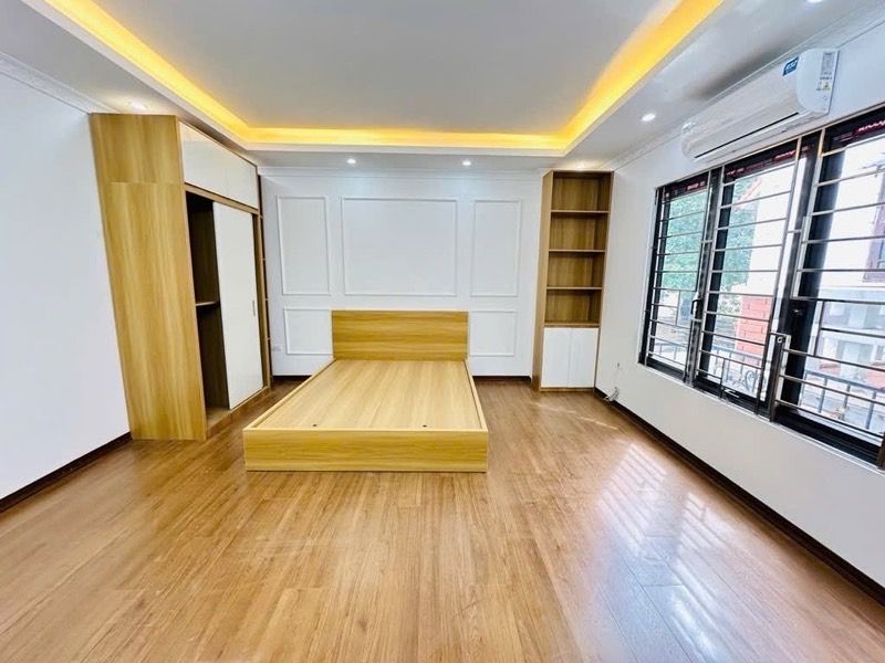 Bán nhà Đại Đồng - diện tích 30m2 5 tầng - Nhà đẹp xây mới cứng - giá 7,3 tỷ