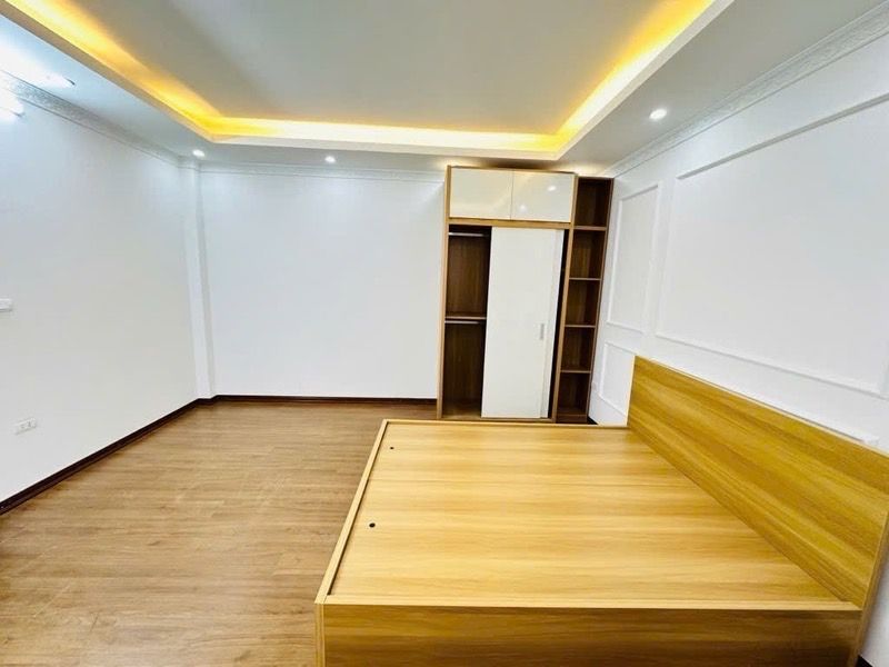Bán nhà Đại Đồng - diện tích 30m2 5 tầng - Nhà đẹp xây mới cứng - giá 7,3 tỷ
