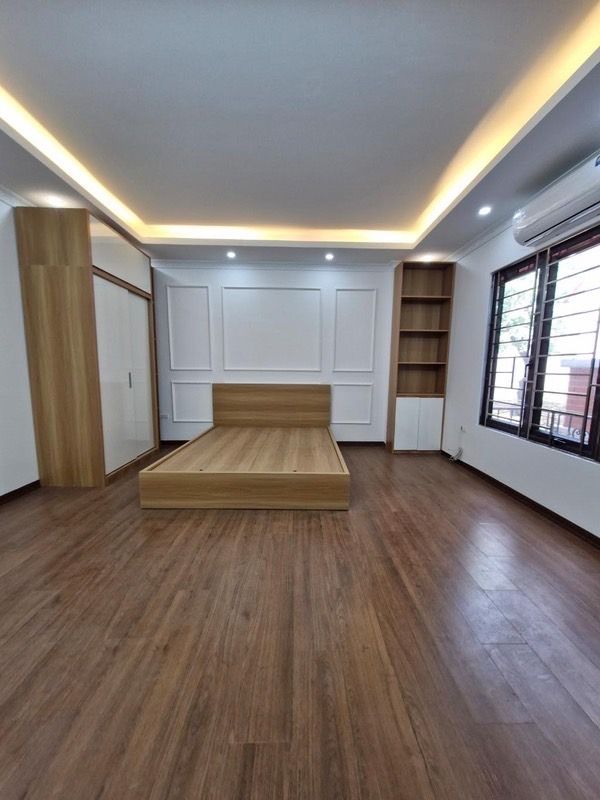 Bán nhà Đại Đồng - diện tích 30m2 5 tầng - Nhà đẹp xây mới cứng - giá 7,3 tỷ