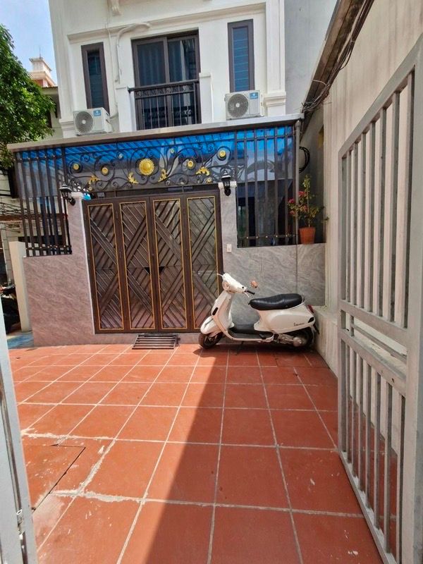 Bán nhà Đại Đồng - diện tích 30m2 5 tầng - Nhà đẹp xây mới cứng - giá 7,3 tỷ