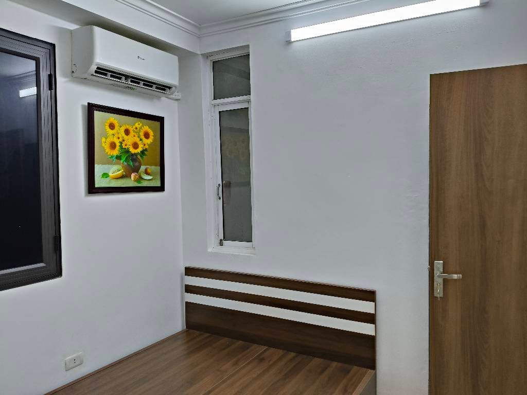 Bán nhà Giáp Nhất - diện tích 70m2 5 tầng - Căn hộ đẹp, giá 3,4 tỷ