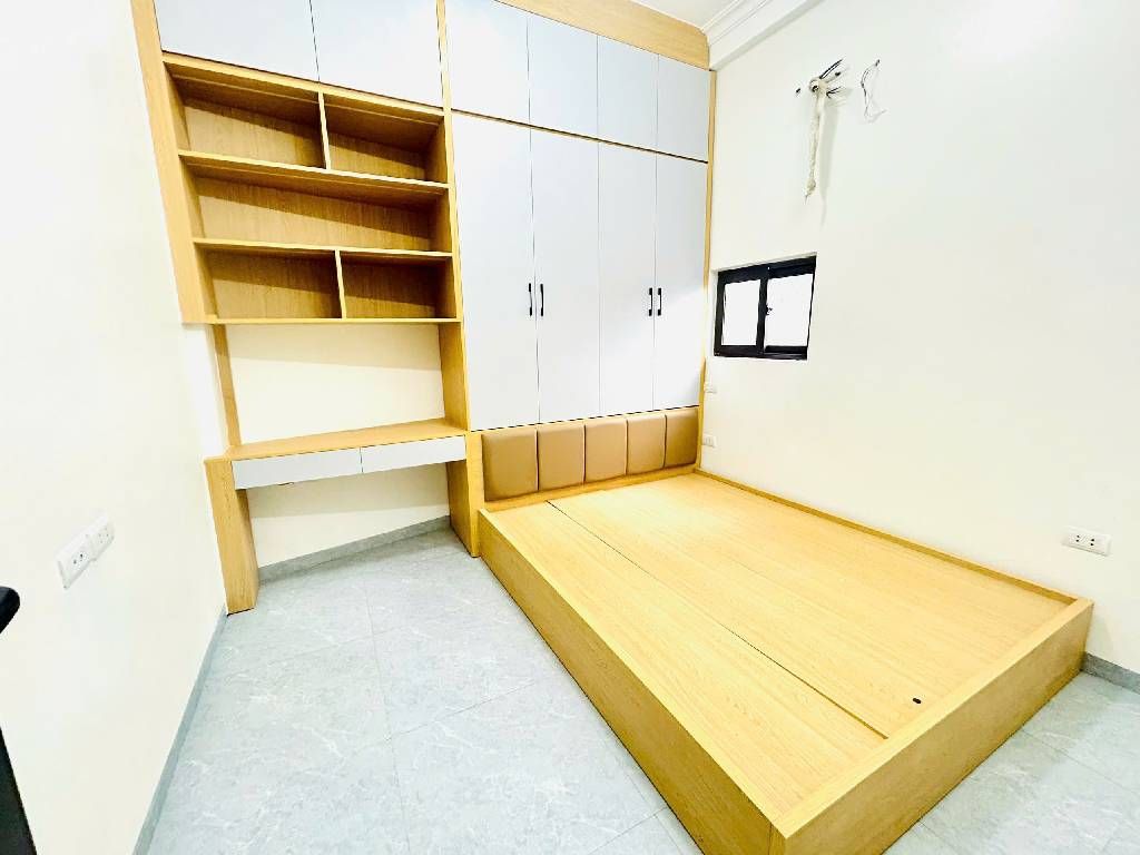 Bán nhà Thanh Lân - diện tích 36m2 4 tầng - Ô TÔ ĐỖ CỔNG - giá 7,9 tỷ