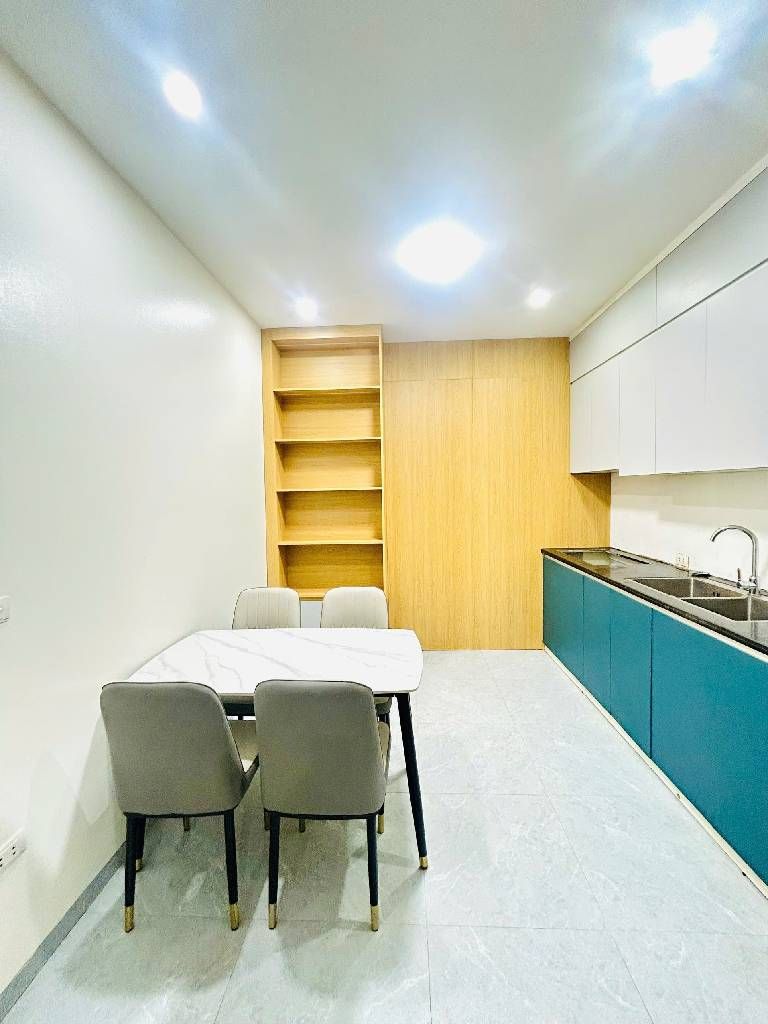 Bán nhà Thanh Lân - diện tích 36m2 4 tầng - Ô TÔ ĐỖ CỔNG - giá 7,9 tỷ