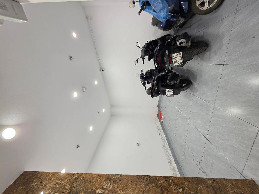 Bán nhà Hòa Bình - diện tích 37,9m2 5 tầng - Thang máy - giá 10 tỷ