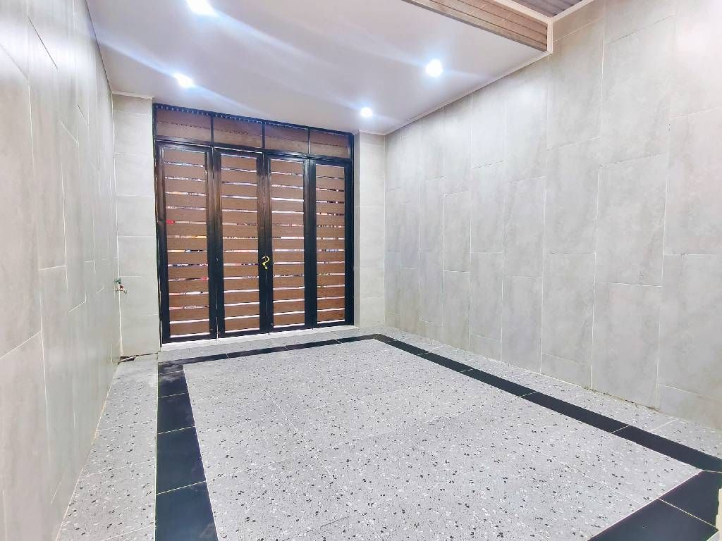 Bán nhà 8/3 - diện tích 52.4m2 1 tầng - Kinh doanh đỉnh - giá 5,8 tỷ