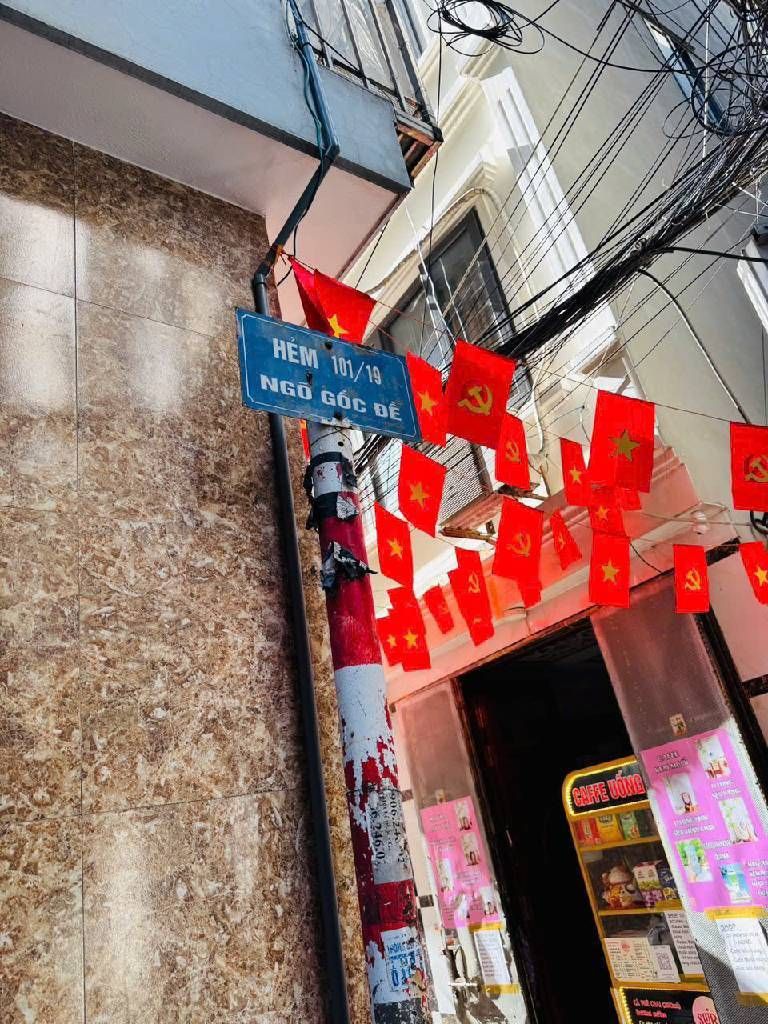 Bán nhà Hoàng Mai - diện tích 34m2 6 tầng - Ô tô đỗ đầu ngõ - giá 8,6 tỷ