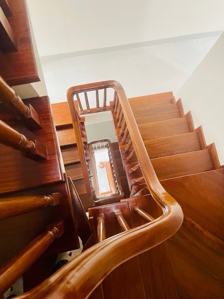 Bán nhà Đê La Thành - diện tích 36m2 5 tầng - Nhà đẹp hiện đại - giá 11,3 tỷ