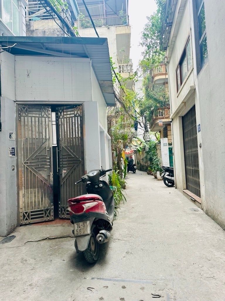 Bán nhà Đê La Thành - diện tích 36m2 5 tầng - Nhà đẹp hiện đại - giá 11,3 tỷ