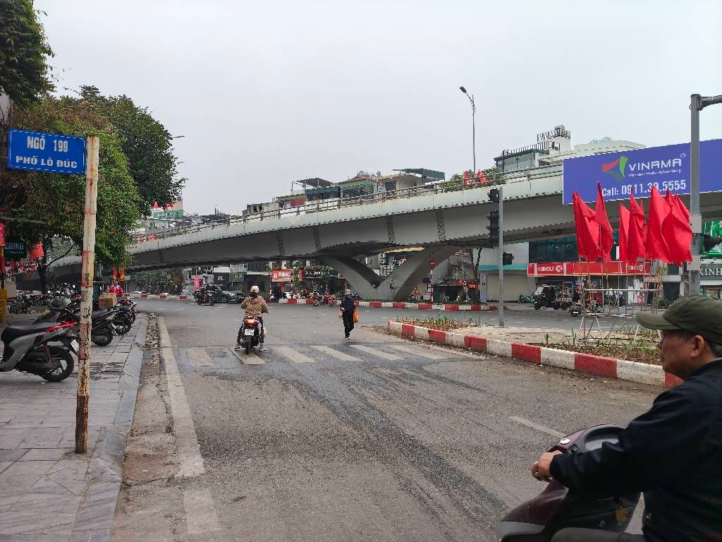 Bán nhà Lò Đúc - diện tích 40m2 6 tầng - Lô góc 3 mặt thoáng - giá 13 tỷ