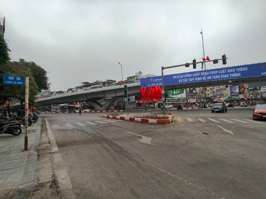 Bán nhà Lò Đúc - diện tích 40m2 6 tầng - Lô góc 3 mặt thoáng - giá 13 tỷ