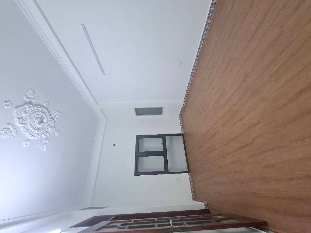 Bán nhà Nguyễn Chí Thanh - diện tích 49m2 5 tầng - Ô tô phóng vù vù - giá 22,5 tỷ