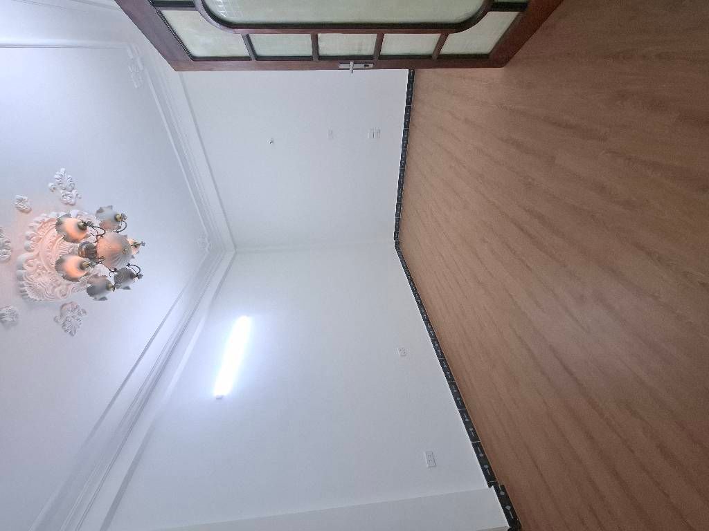 Bán nhà Nguyễn Chí Thanh - diện tích 49m2 5 tầng - Ô tô phóng vù vù - giá 22,5 tỷ