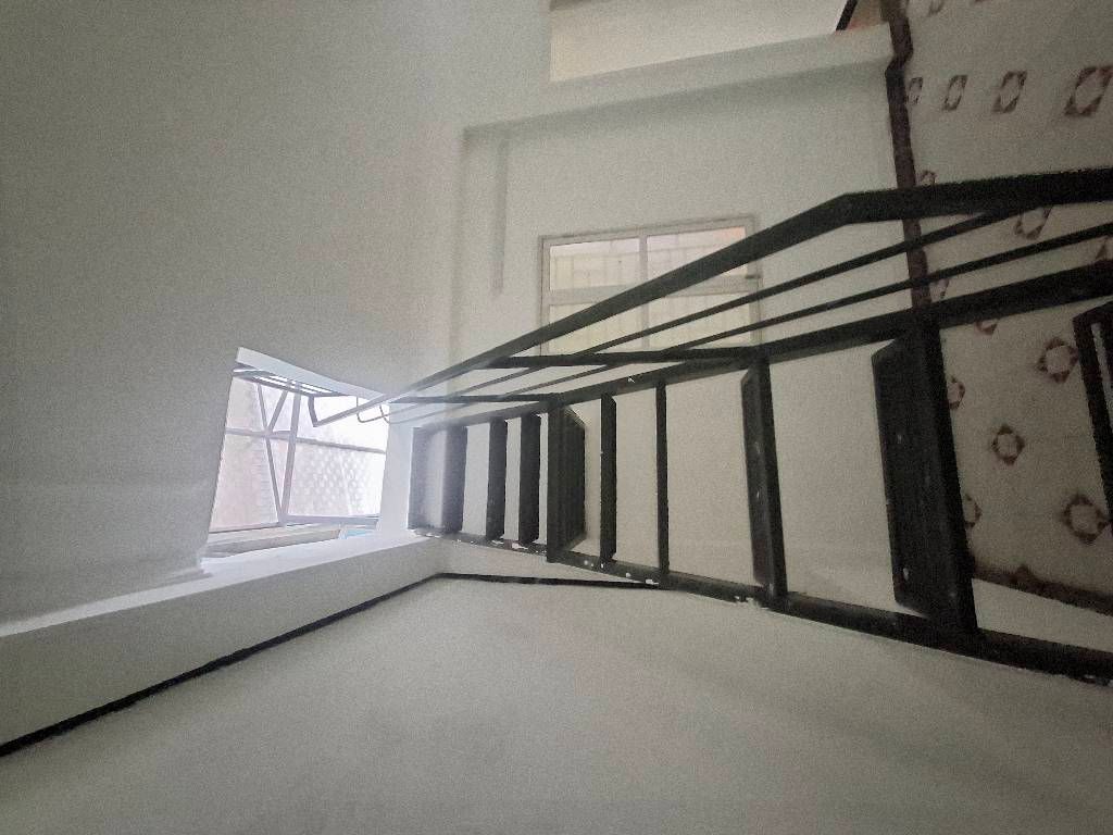 Bán nhà Nguyễn Chí Thanh - diện tích 49m2 5 tầng - Ô tô phóng vù vù - giá 22,5 tỷ