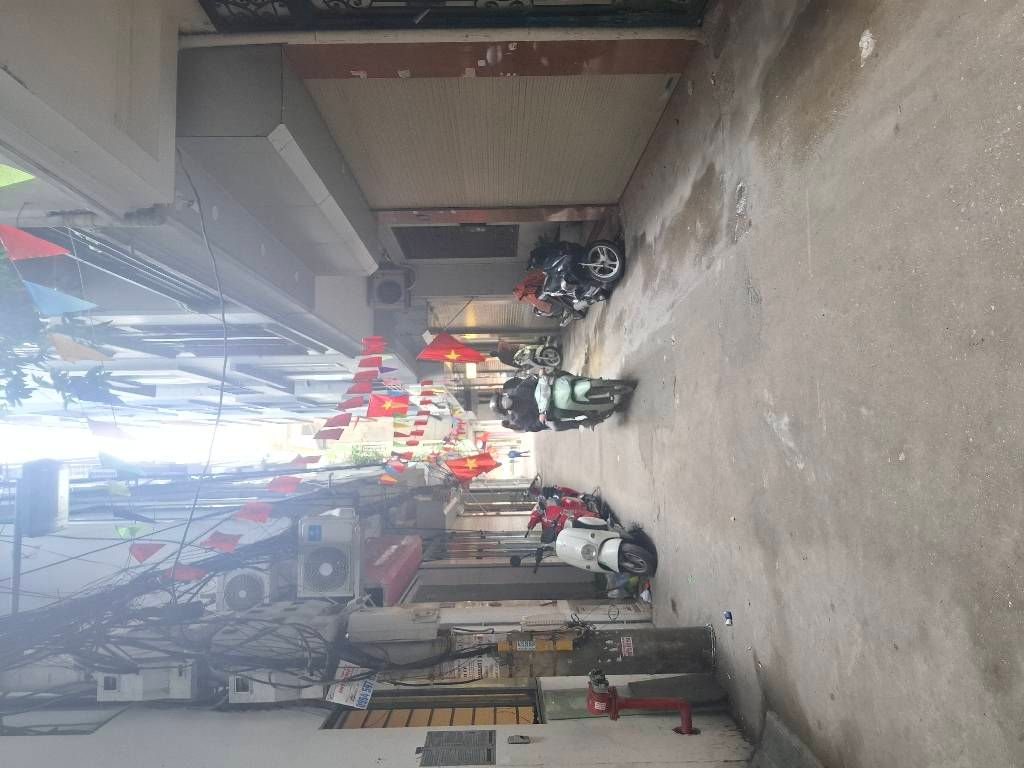 Bán nhà Nguyễn Chí Thanh - diện tích 49m2 5 tầng - Ô tô phóng vù vù - giá 22,5 tỷ