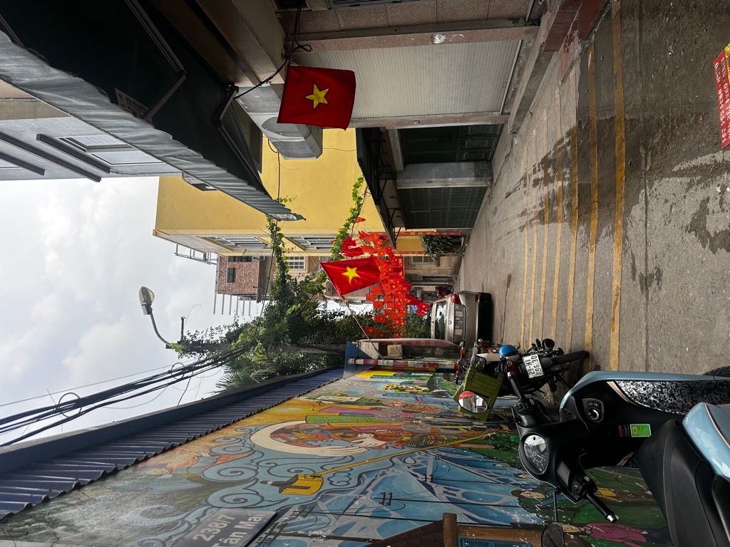 Bán nhà Tân Mai - diện tích 99m2 2 tầng - gần đường ô tô - giá 9,9 tỷ