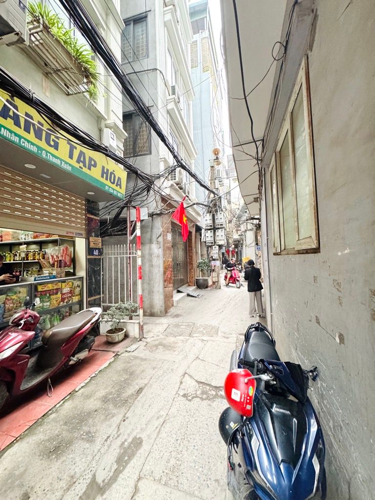 Bán nhà Quan Nhân - diện tích 42.2m2 5 tầng - Nhà phố hiếm, ở sướng giữa lòng trung tâm - giá 14,8 tỷ