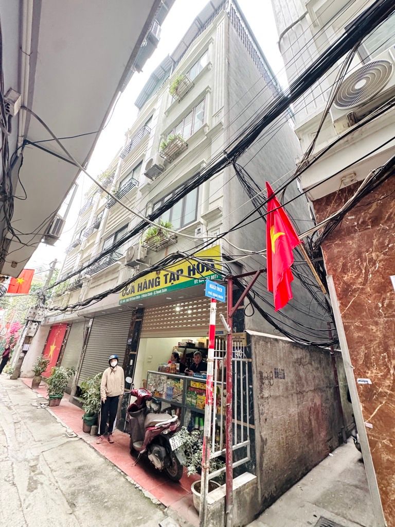 Bán nhà Quan Nhân - diện tích 42.2m2 5 tầng - Nhà phố hiếm, ở sướng giữa lòng trung tâm - giá 14,8 tỷ