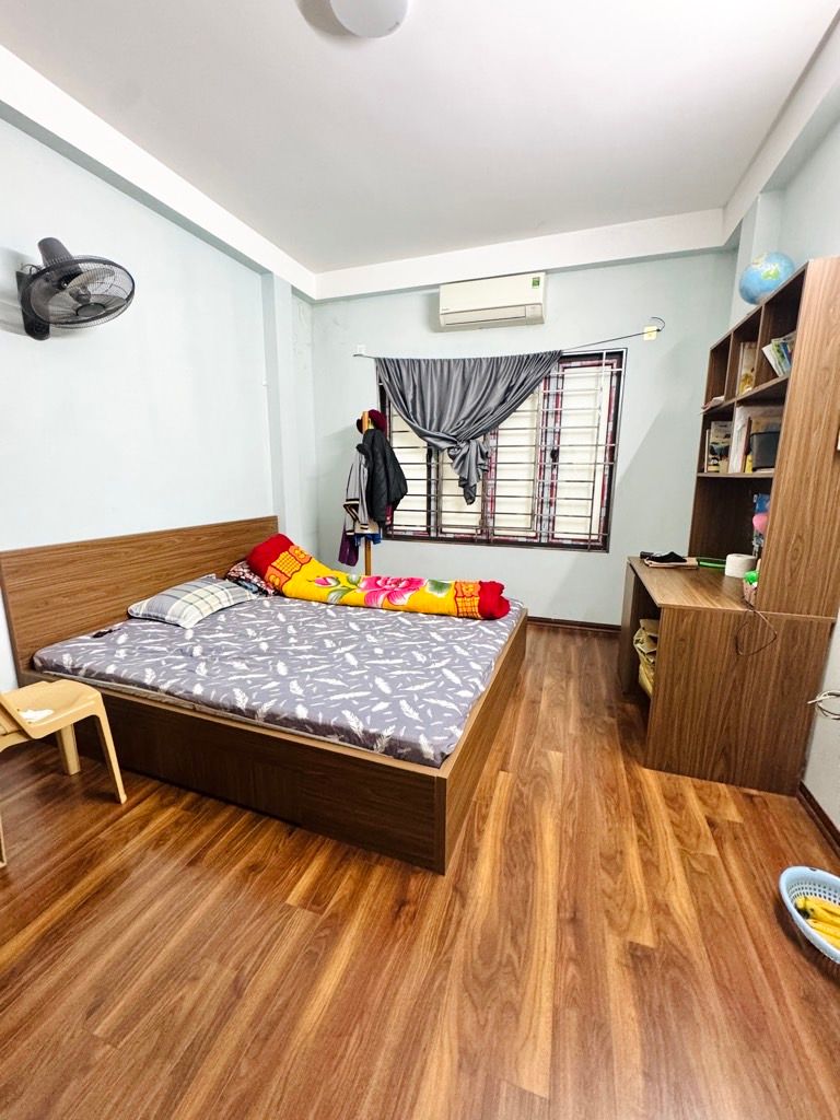 Bán nhà Quan Nhân - diện tích 42.2m2 5 tầng - Nhà phố hiếm, ở sướng giữa lòng trung tâm - giá 14,8 tỷ