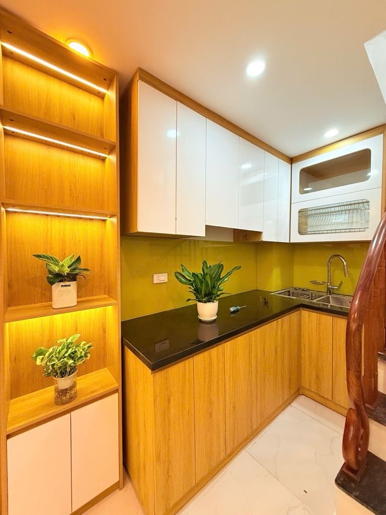 Bán nhà Thổ Quan - diện tích 25,6m2 5 tầng - Nhà đẹp đón Tết, ngõ ba gác thông - giá 8,9 tỷ