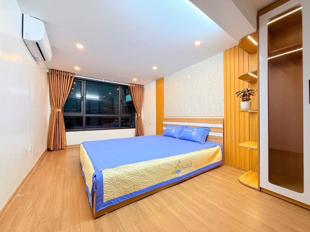 Bán nhà Thổ Quan - diện tích 25,6m2 5 tầng - Nhà đẹp đón Tết, ngõ ba gác thông - giá 8,9 tỷ