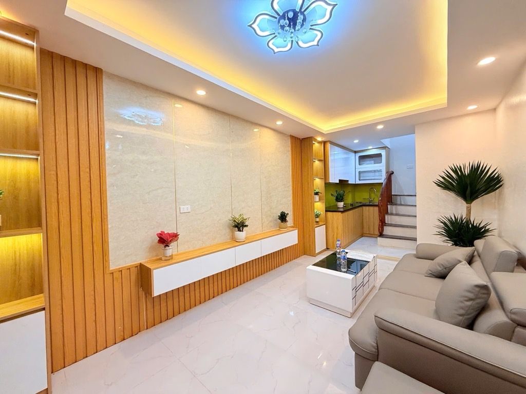 Bán nhà Thổ Quan - diện tích 25,6m2 5 tầng - Nhà đẹp đón Tết, ngõ ba gác thông - giá 8,9 tỷ