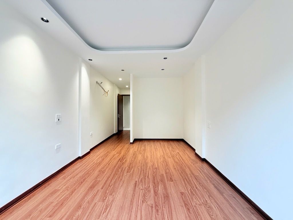 Bán nhà Tô Vĩnh Diện - diện tích 34m2 7 tầng - Ô tô vào nhà - giá 15,25 tỷ