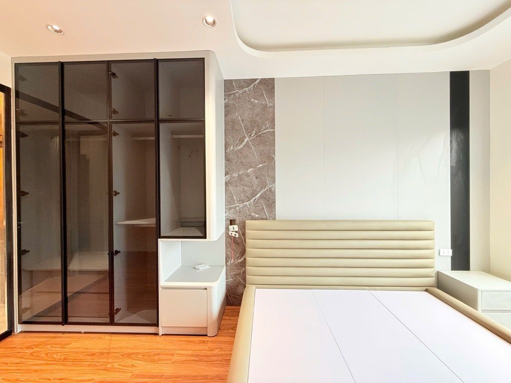 Bán nhà Tô Vĩnh Diện - diện tích 34m2 7 tầng - Ô tô vào nhà - giá 15,25 tỷ