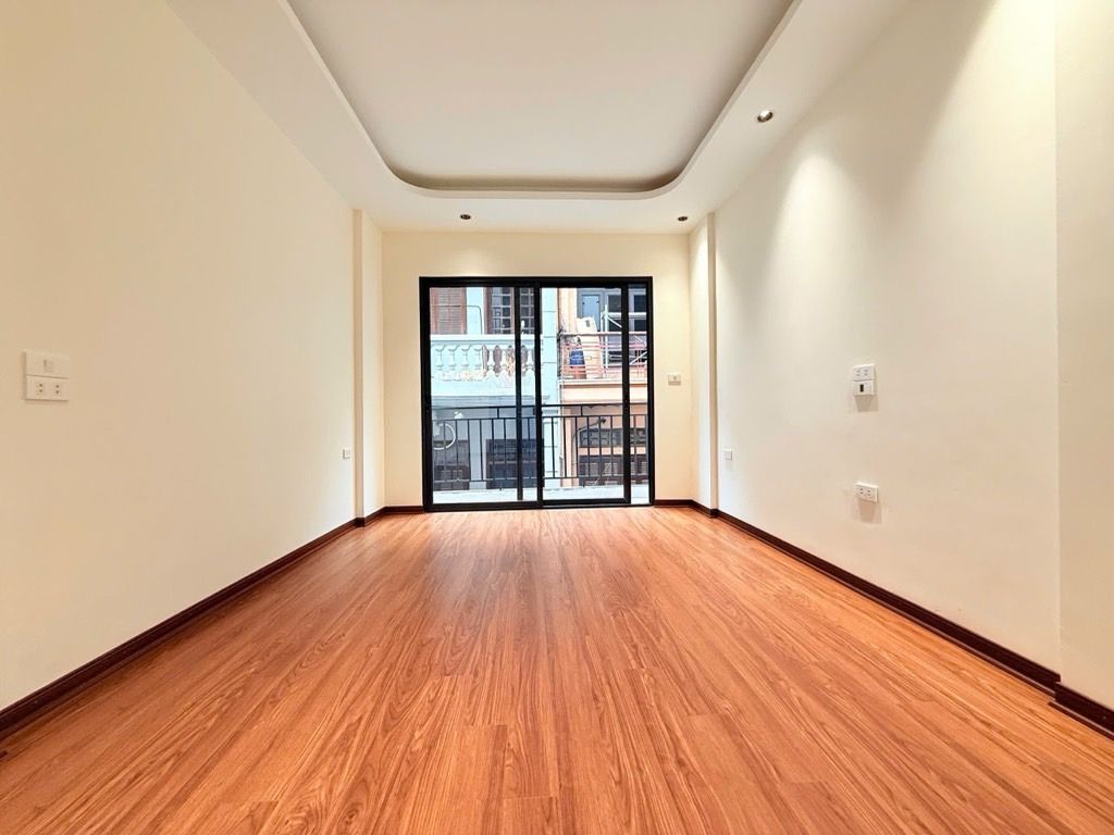 Bán nhà Tô Vĩnh Diện - diện tích 34m2 7 tầng - Ô tô vào nhà - giá 15,25 tỷ