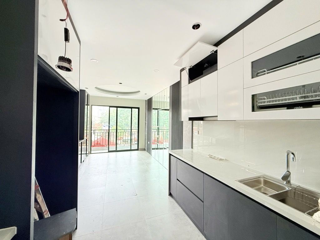 Bán nhà Tô Vĩnh Diện - diện tích 34m2 7 tầng - Ô tô vào nhà - giá 15,25 tỷ