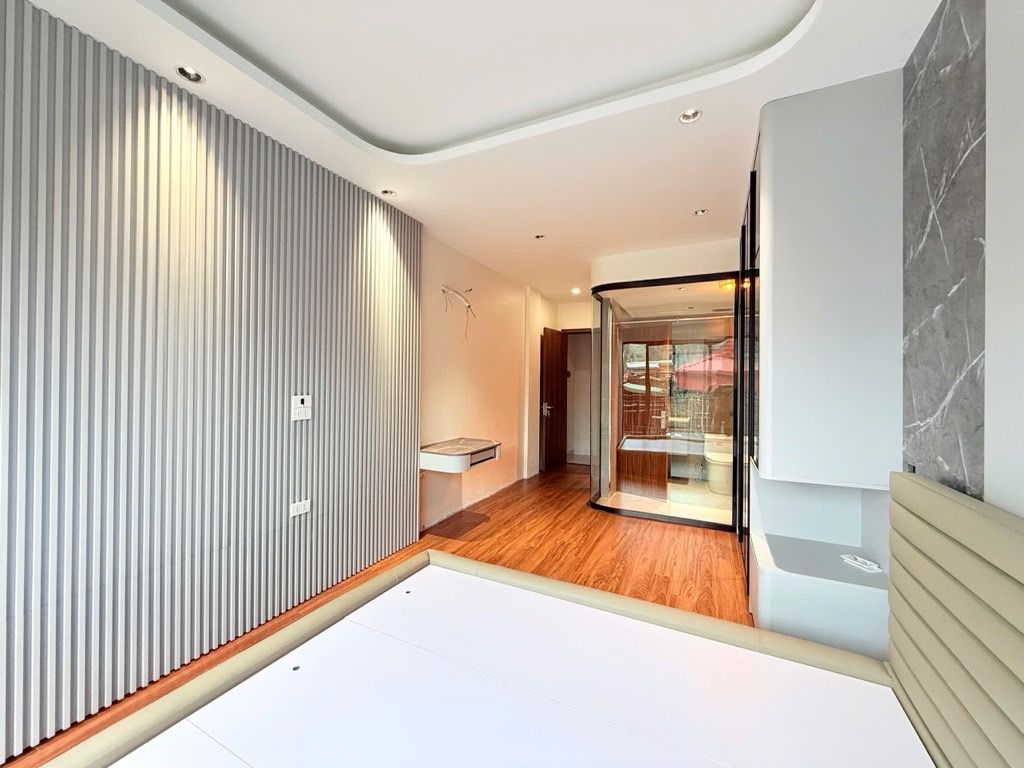 Bán nhà Tô Vĩnh Diện - diện tích 35.2m2 7 tầng - Ô tô vào nhà - giá 15,75 tỷ