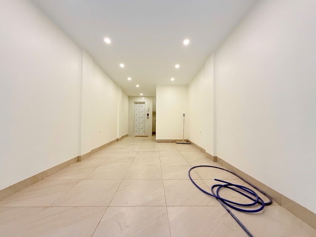 Bán nhà Tô Vĩnh Diện - diện tích 35.2m2 7 tầng - Ô tô vào nhà - giá 15,75 tỷ