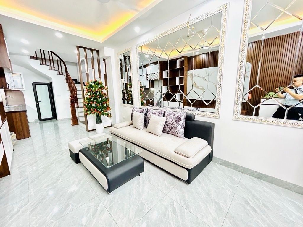 Bán nhà Nam Dư - diện tích 30m2 5 tầng - Ô tô đỗ cửa - giá 7,9 tỷ