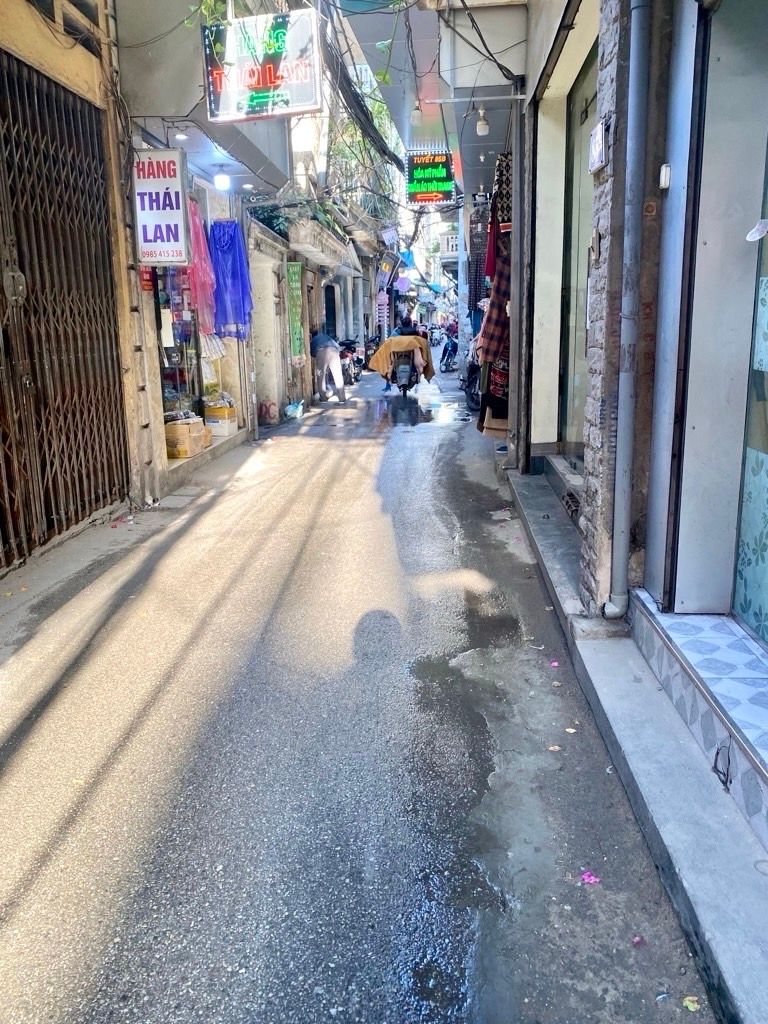 Bán nhà Ngõ Gốc Đề - diện tích 35.6m2 5 tầng - Ô tô đỗ cửa - giá 10 tỷ