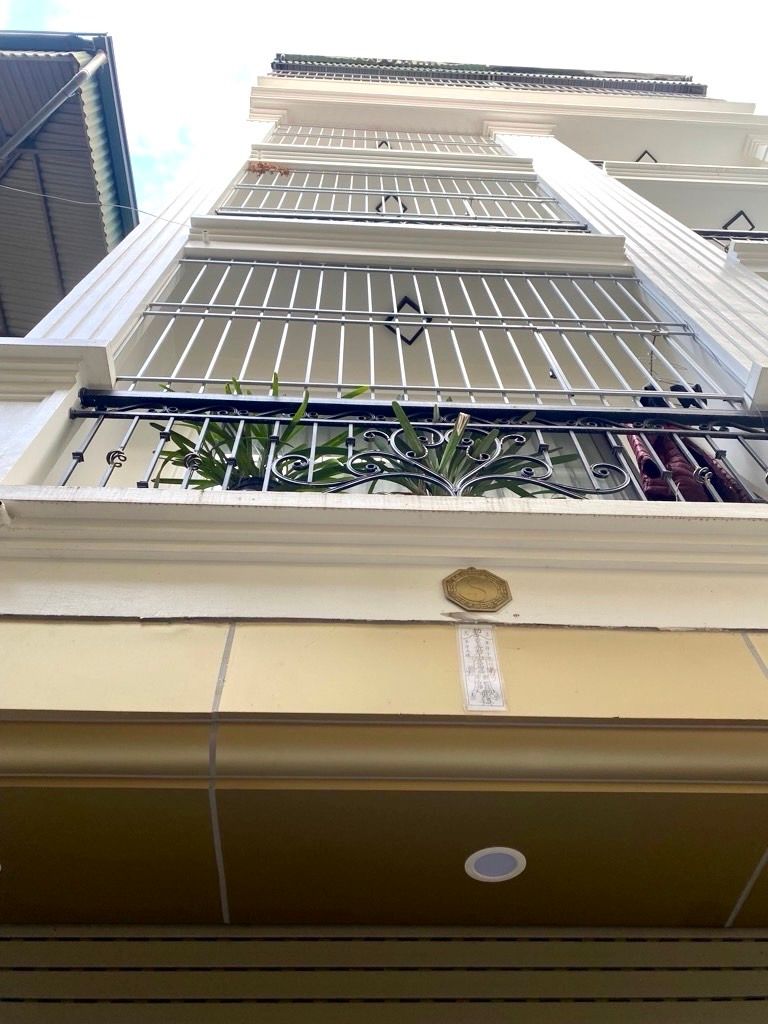 Bán nhà Ngõ Gốc Đề - diện tích 35.6m2 5 tầng - Ô tô đỗ cửa - giá 10 tỷ