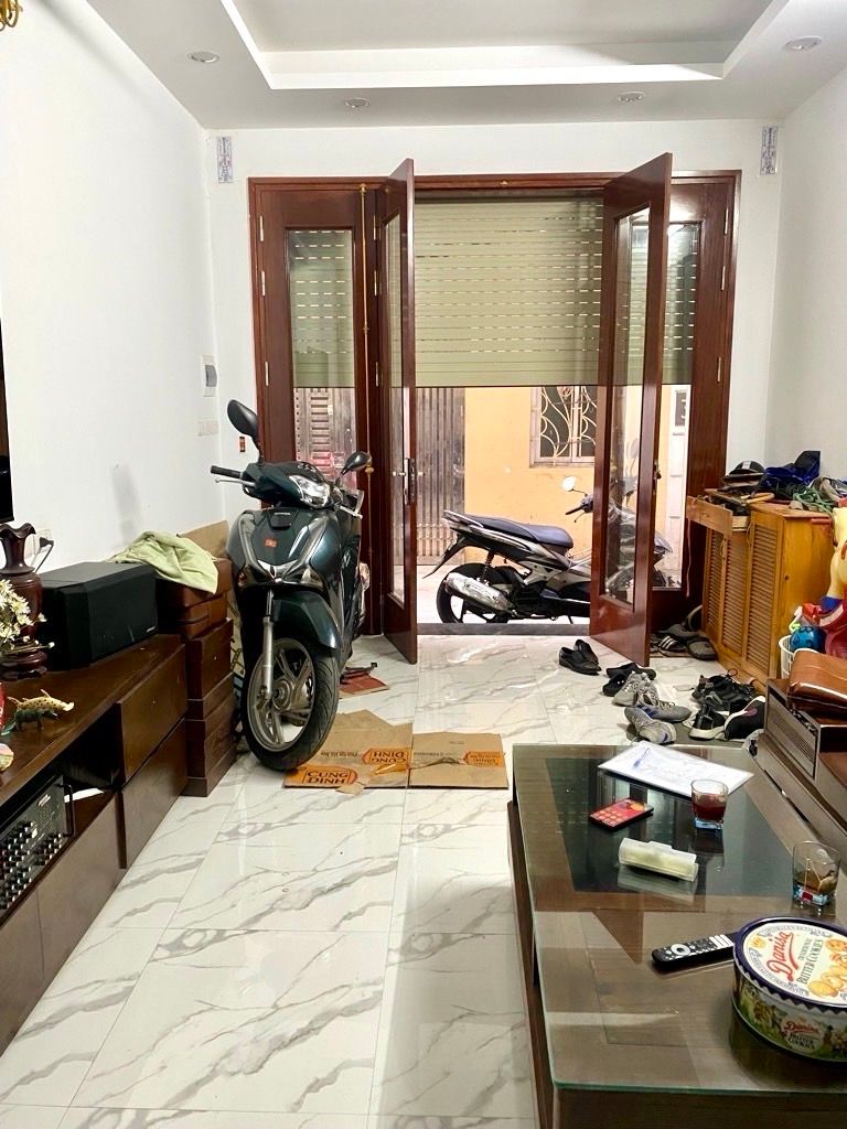 Bán nhà Ngõ Gốc Đề - diện tích 35.6m2 5 tầng - Ô tô đỗ cửa - giá 10 tỷ