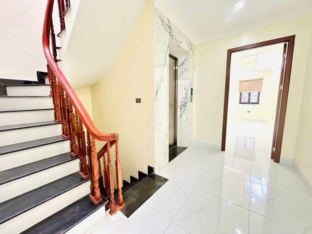 Bán nhà Thanh Đàm - diện tích 59.9m2 5 tầng - Ô tô - giá 16,3 tỷ