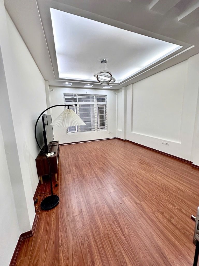 Bán nhà Trường Chinh - diện tích 53m2 5 tầng - Nhà đẹp hiếm - giá 14 tỷ